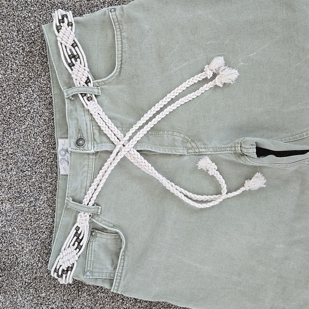 Women's Green Jean Ankle Length Pants Size 29 We The Free Brand With Belt - Picture 2 of 16